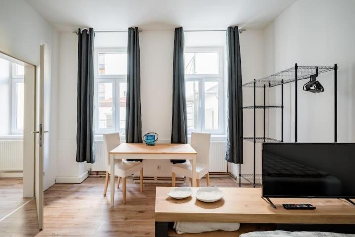 Gemuetliche Wohnung Wien Stadthalle Buitenkant foto